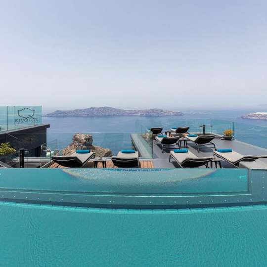 luxury hotels in Santoríni