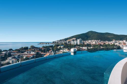 luxury hotels in Budva County