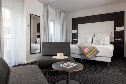 luxury hotels in Vence