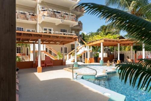 luxury hotels in Caye Caulker