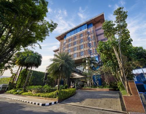 luxury hotels in Yogyakarta Province