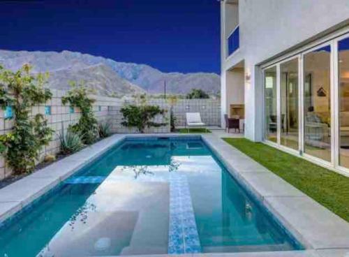luxury hotels in Downtown Palm Springs