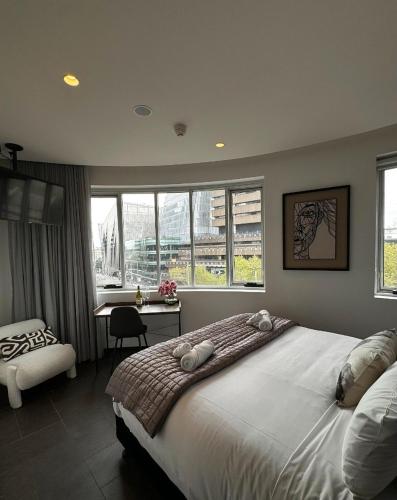 luxury hotels in Chippendale