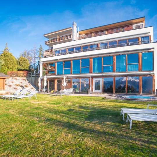 luxury hotels in Gstaad