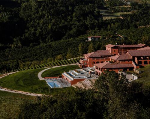 luxury hotels in Langhe