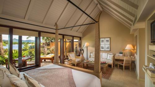 luxury hotels in Mauritius West Coast