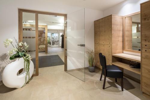 luxury hotels in Wals