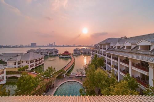 luxury hotels in Hanoi
