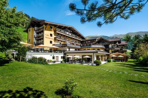 luxury hotels in Tux