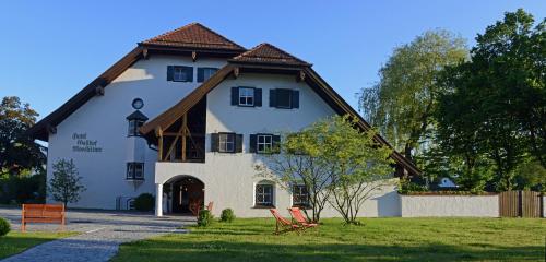 luxury hotels in Wals