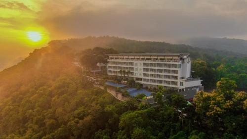 luxury hotels in Yogyakarta Province
