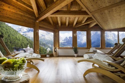 luxury hotels in Skirama Dolomiti Adamello Brenta
