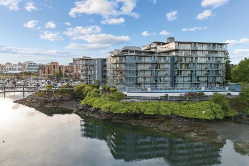 luxury hotels in Victoria