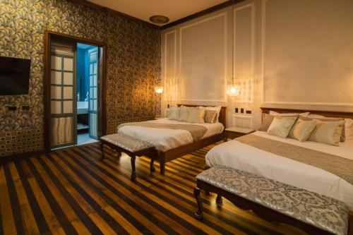 luxury hotels in Loja