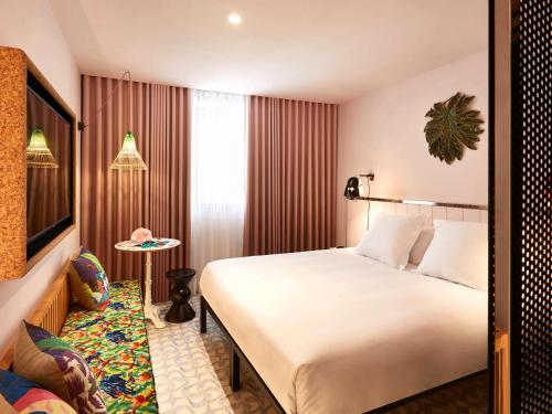 luxury hotels in Campolide