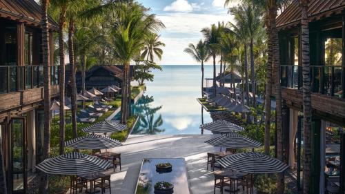 luxury hotels in Choeng Mon Beach