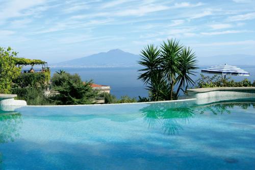 luxury hotels in Sorrento Coast