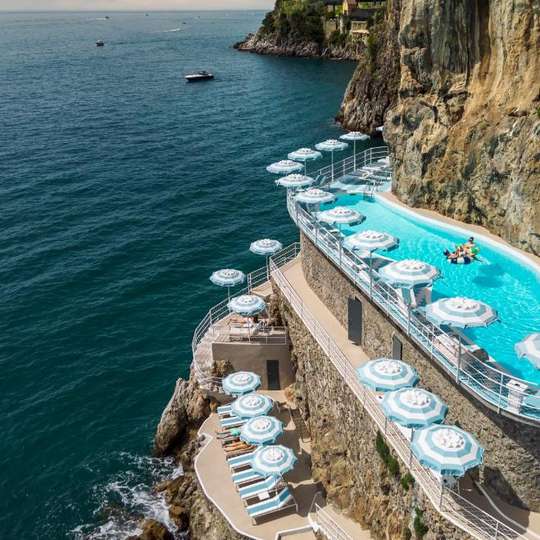luxury hotels in Amalfi Coast