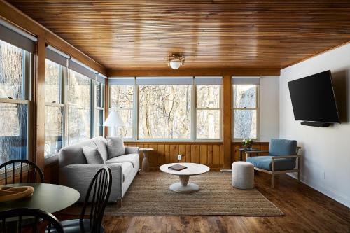 luxury hotels in Michigan