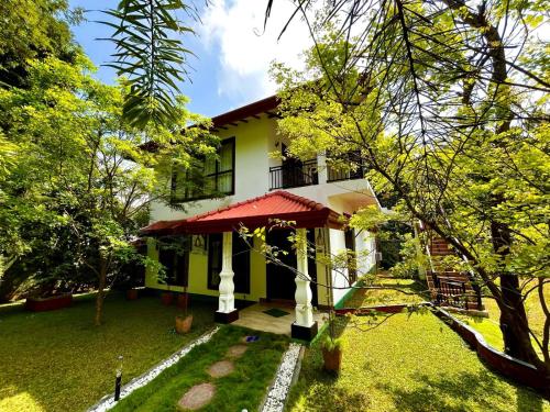 luxury hotels in Dambulla