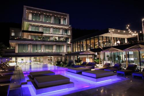 luxury hotels in Vlorë County