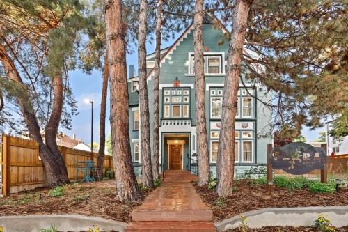 luxury hotels in Denver