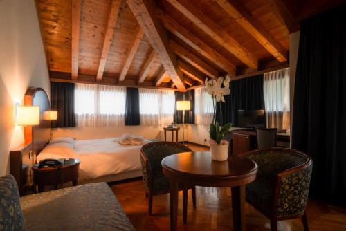 luxury hotels in Treviso Area