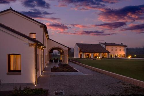 luxury hotels in Old Treviso Area