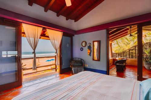 luxury hotels in Ixtapa-Zihuatanejo