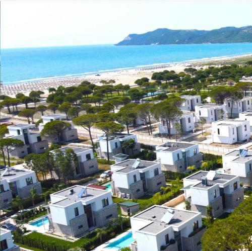 luxury hotels in Durrës