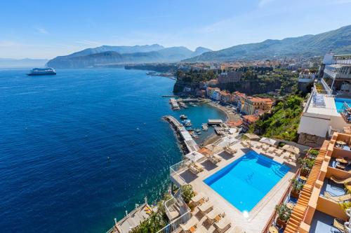 luxury hotels in Sorrento Coast