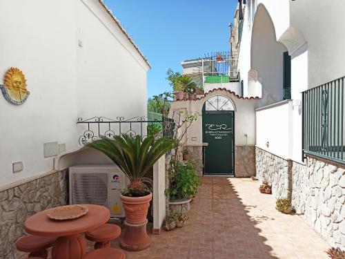 luxury hotels in Conca Dei Marini