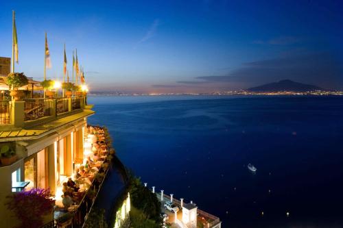 luxury hotels in Sorrento Coast