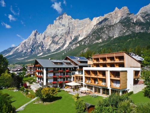 luxury hotels in Belluno Area