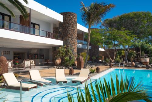 luxury hotels in Puerto Del Carmen
