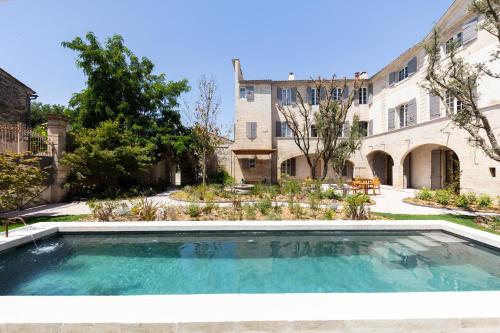 luxury hotels in Saint-Rémy-De-Provence