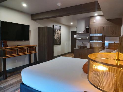 luxury hotels in Espiritu Santo