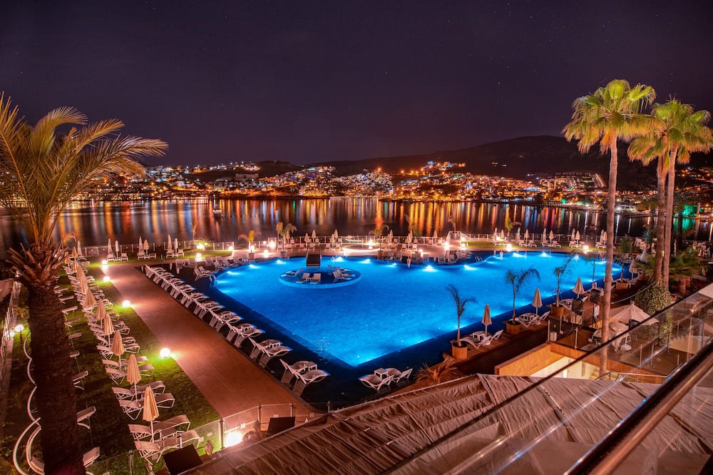 luxury hotels in Gundogan