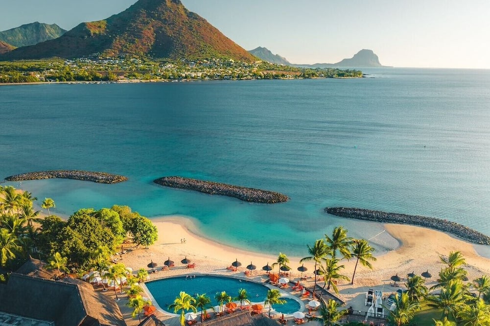 luxury hotels in Mauritius West Coast