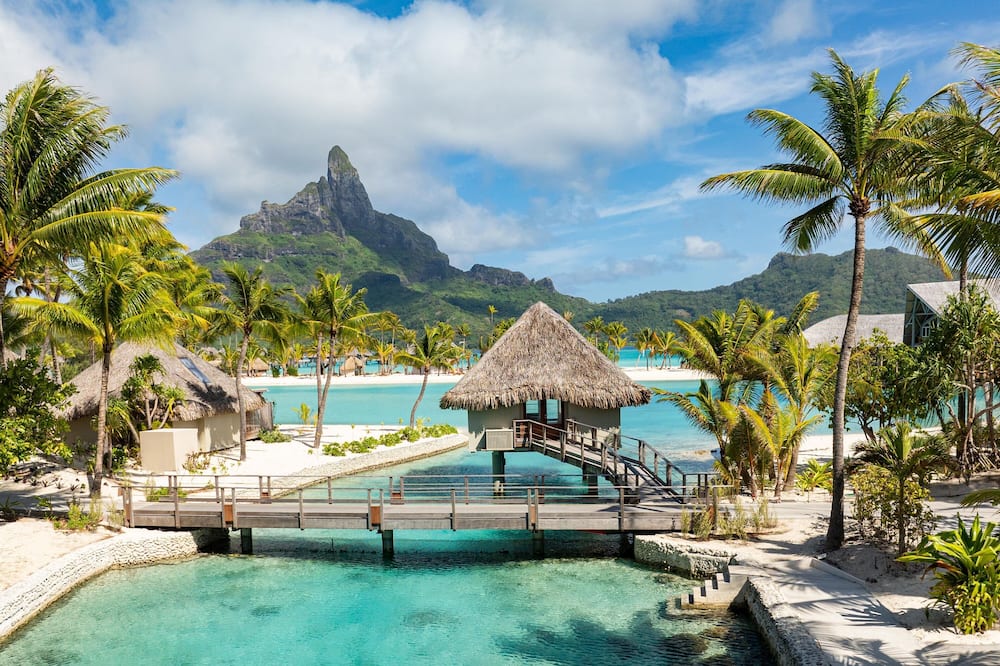 luxury hotels in Bora Bora