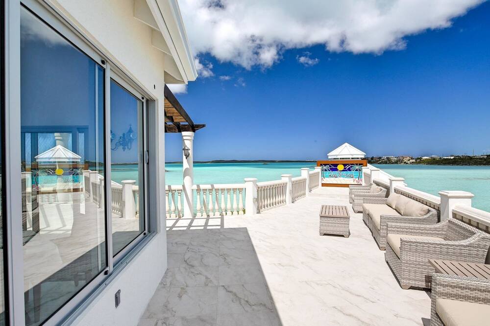 luxury hotels in Providenciales